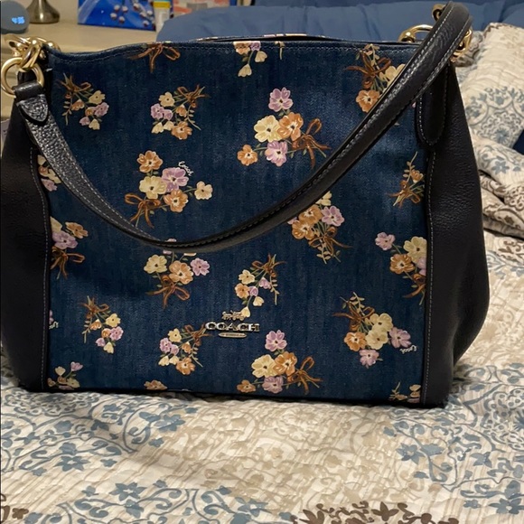 Coach Handbags - Coach Purse